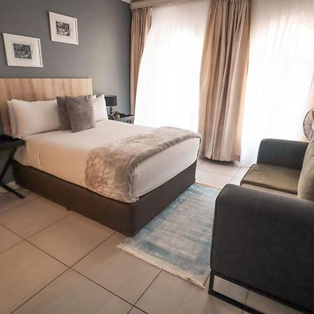 Menlyn Maine: The Exquisite Lunette Pretoria-Noord Exteriör bild