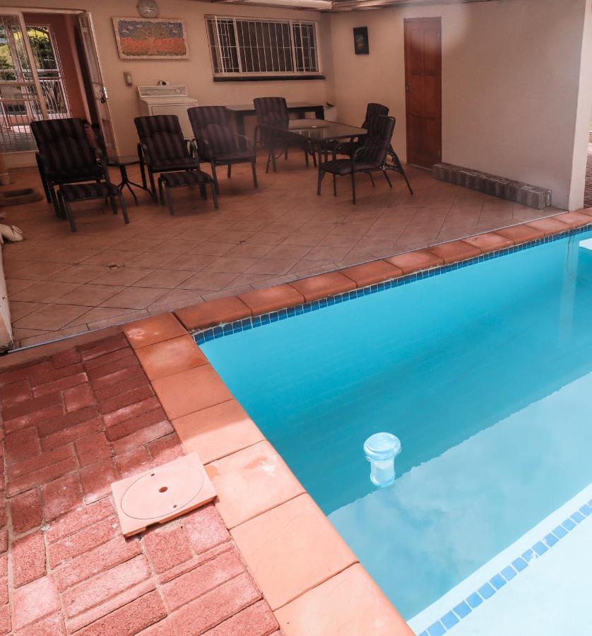Menlyn Maine: The Exquisite Lunette Pretoria-Noord Exteriör bild