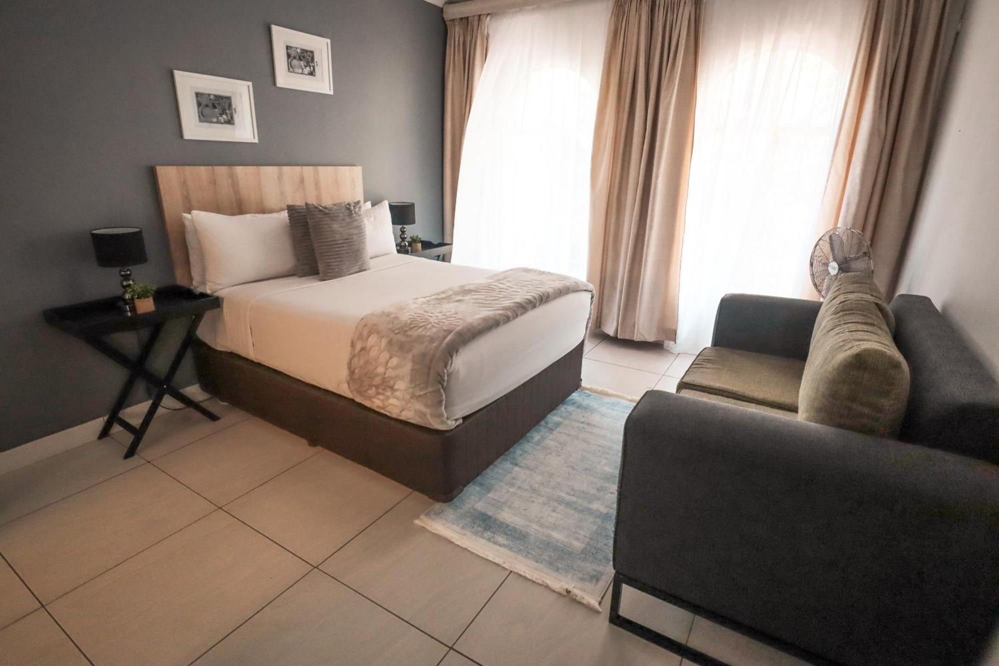 Menlyn Maine: The Exquisite Lunette Pretoria-Noord Exteriör bild